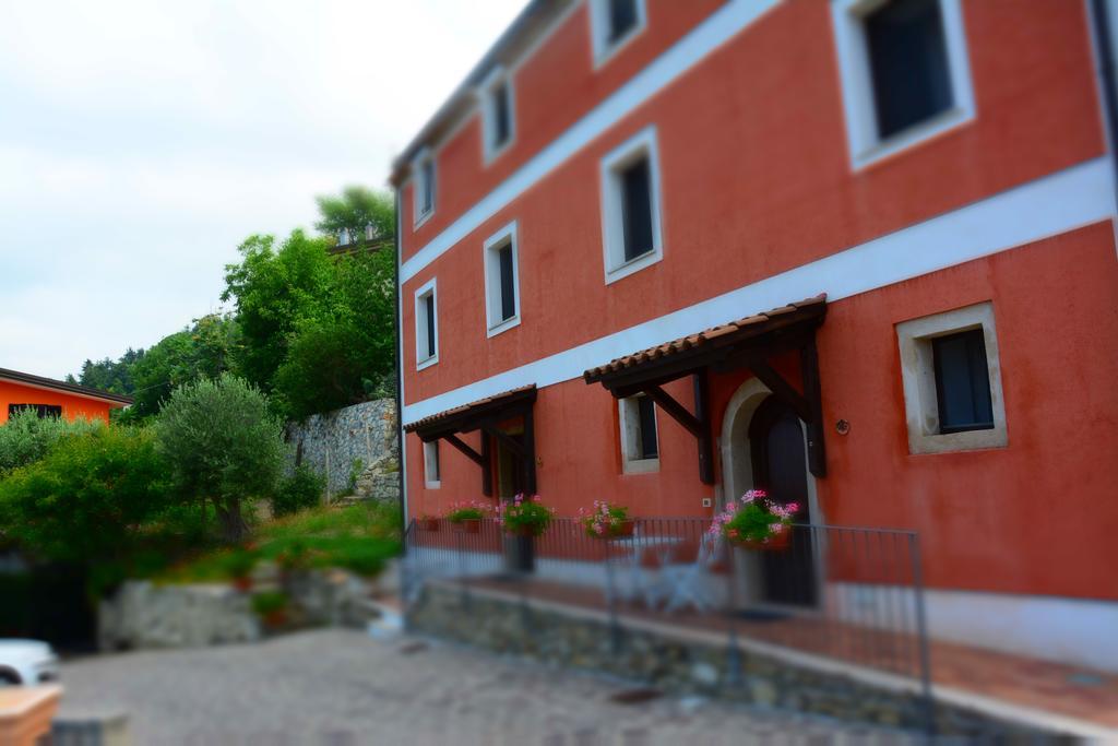 B&B La Casa Rossa Paola Exterior foto