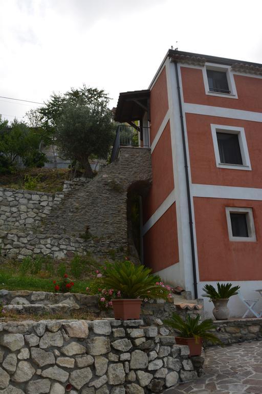 B&B La Casa Rossa Paola Exterior foto