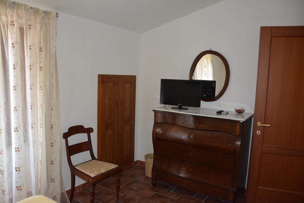 B&B La Casa Rossa Paola Cameră foto