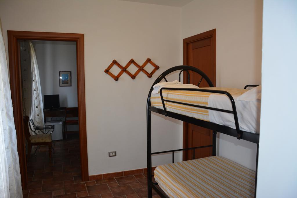 B&B La Casa Rossa Paola Cameră foto